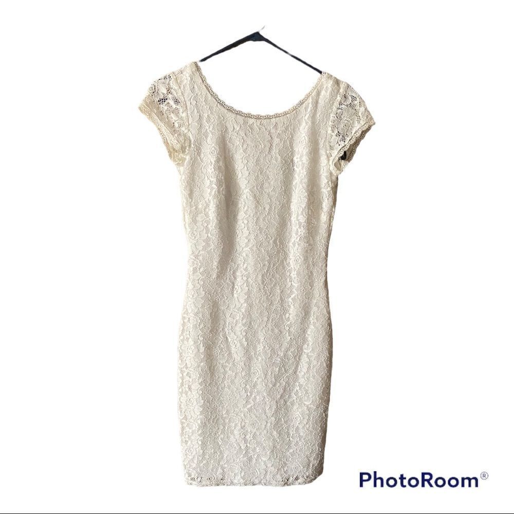Laundry By Shelli Segal White Lace Detailed, Short Sleeve Dress Size 0‎